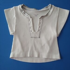 - Urban Outfitters Crop Top. Size XS. Pristine Condition.